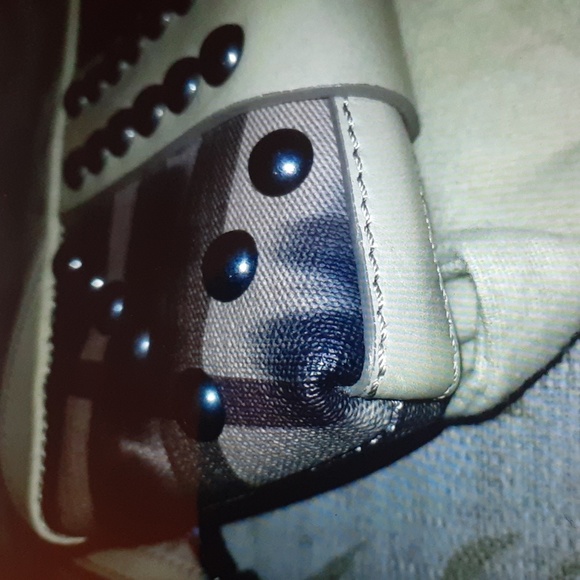 BURBERRY ABSTRACT SMOKED NOVA CLUTCH PURSE AUTHENTIC STUDDED - Picture 6 of 10